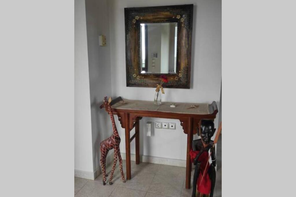 Artemis Penthouse 10 Minute From National Airport Vila Exterior foto